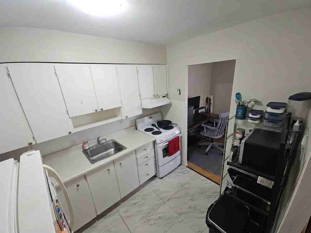 300 Regent Street - Photo 7 of 14
