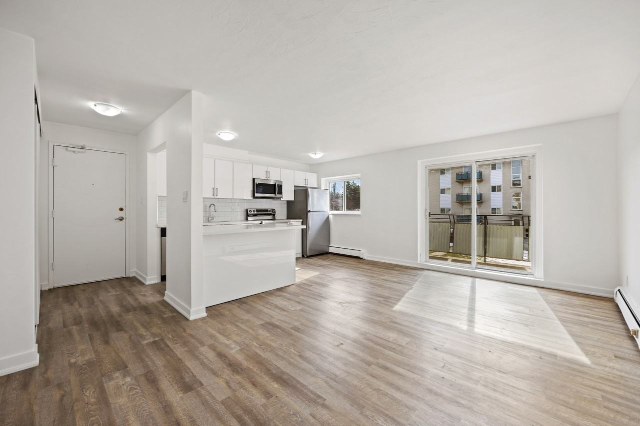 Brant Apartments - Photo 6 of 18