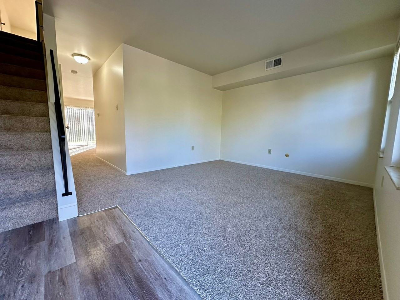 213 Bellwood Dr - Photo 4 of 15
