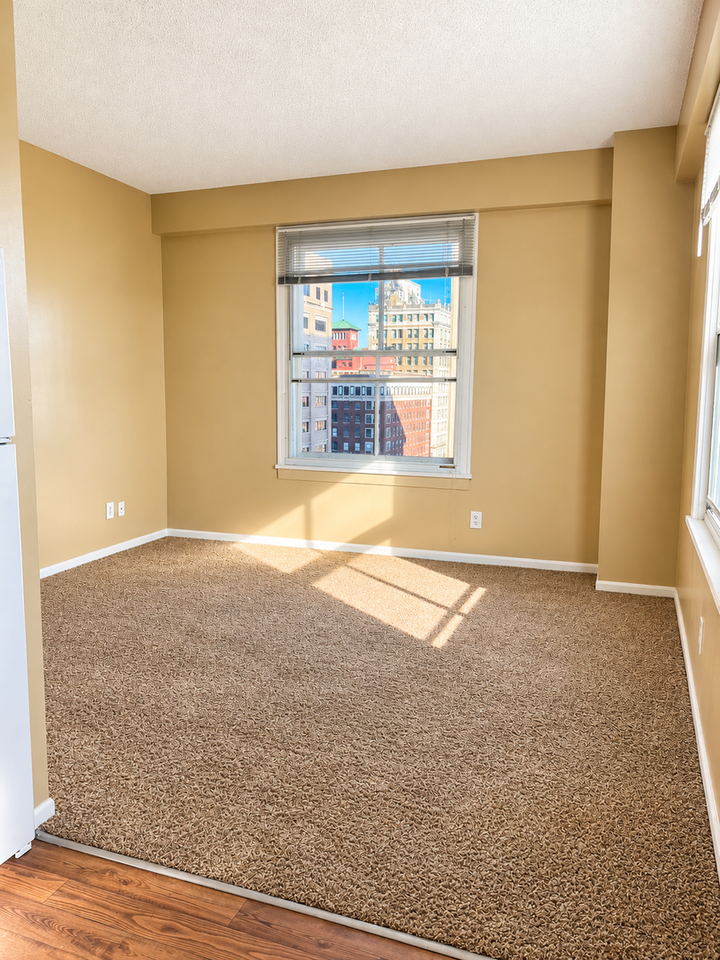 Kensington Tower Apartments - Photo 2 of 7