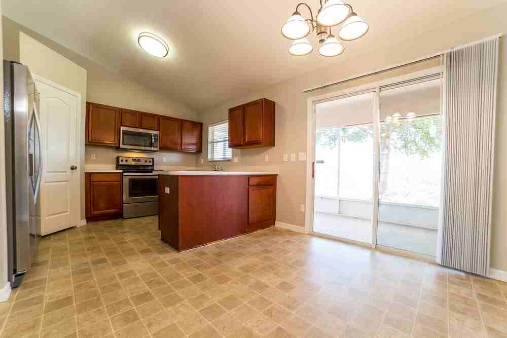 612 Cherry Laurel St - Photo 7 of 16