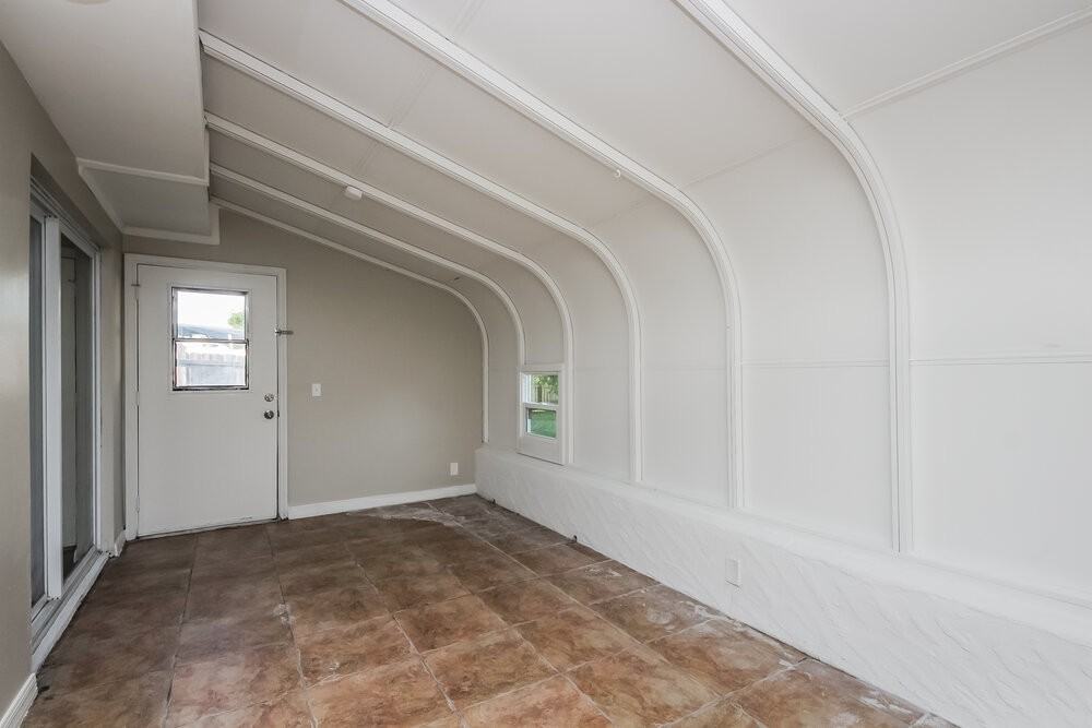 11317 Porto Ct - Photo 4 of 16
