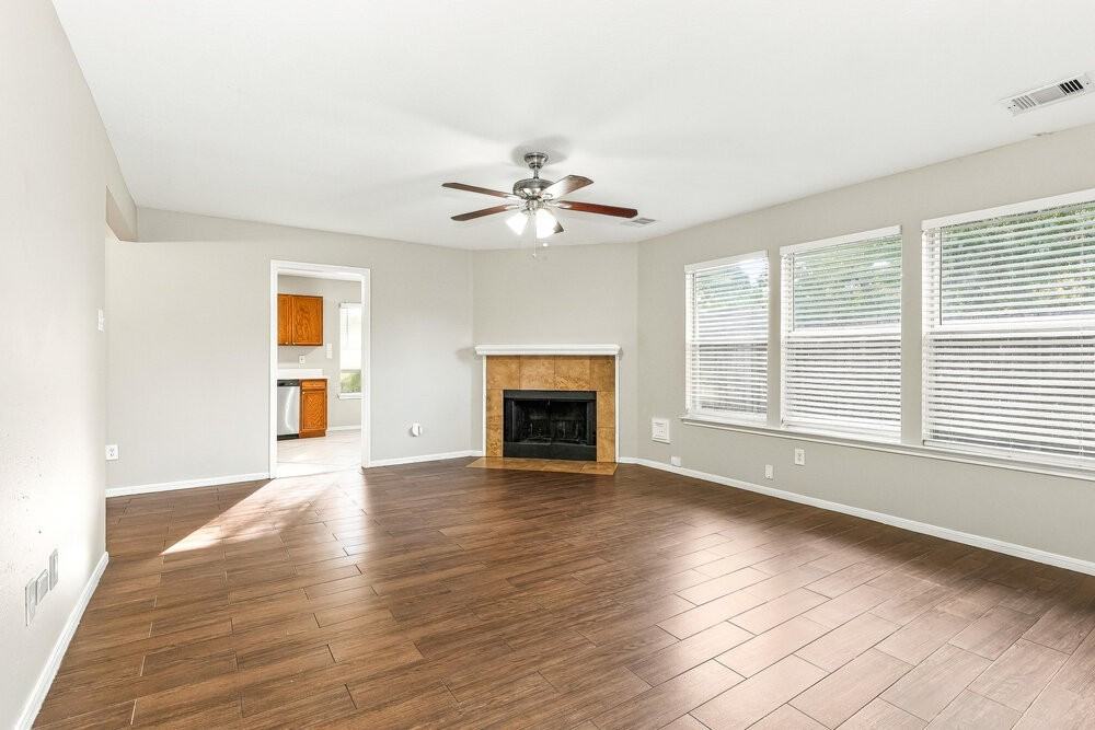 5015 Cupids Bower Ct - Photo 5 of 17