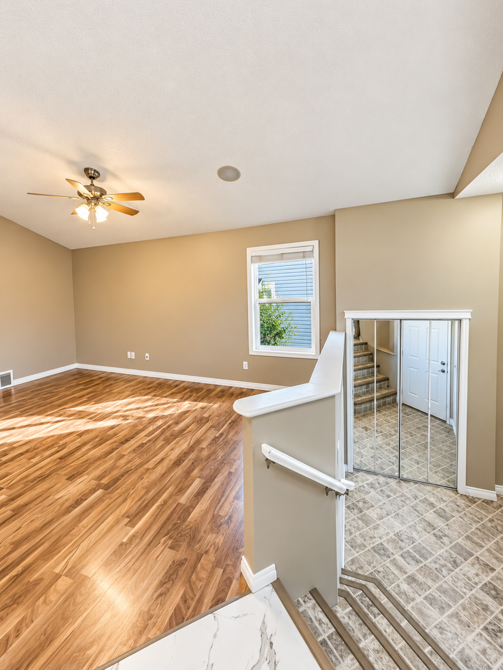 1328 80 St Sw - Photo 4 of 45