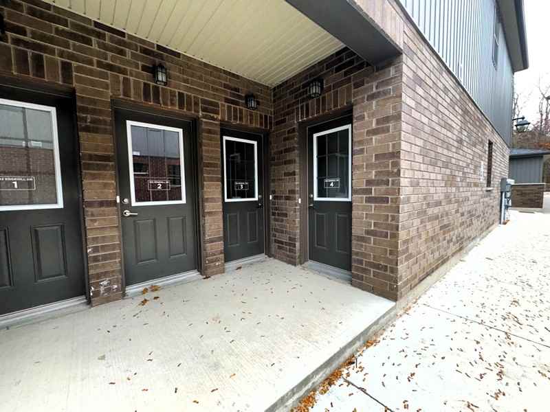 302 Edgehill Dr - Photo 2 of 29