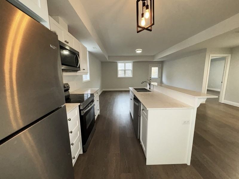 302 Edgehill Dr - Photo 4 of 29