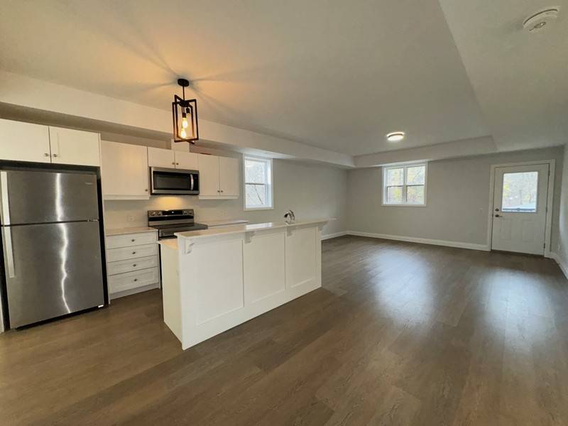 302 Edgehill Dr - Photo 7 of 29