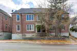 featured image of 1176 Mount Pleasant Rd