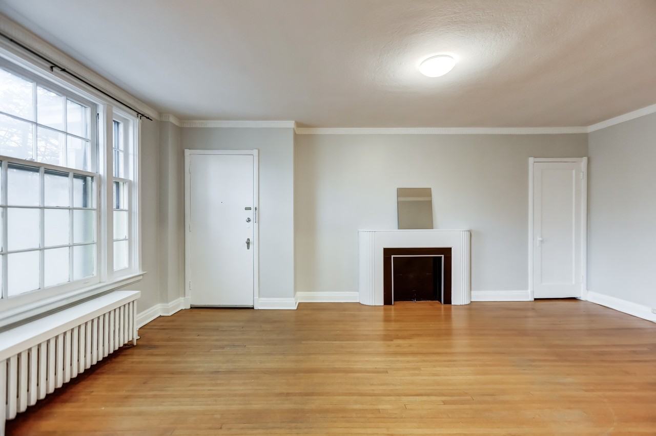 1176 Mount Pleasant Rd - Photo 5 of 21