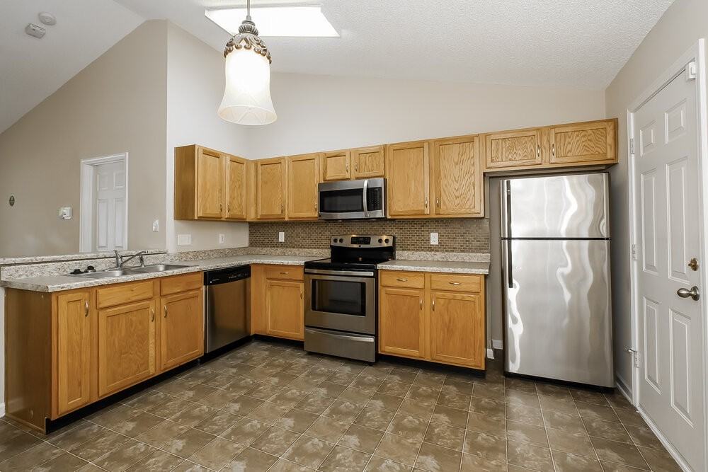5133 Deerton Rd - Photo 5 of 14