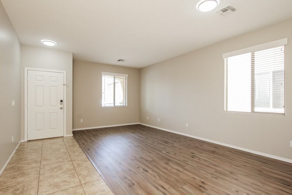 7032 W Alta Vista Rd - Photo 3 of 16