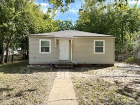 2129 N Quaker Ave - Photo 1 of 1
