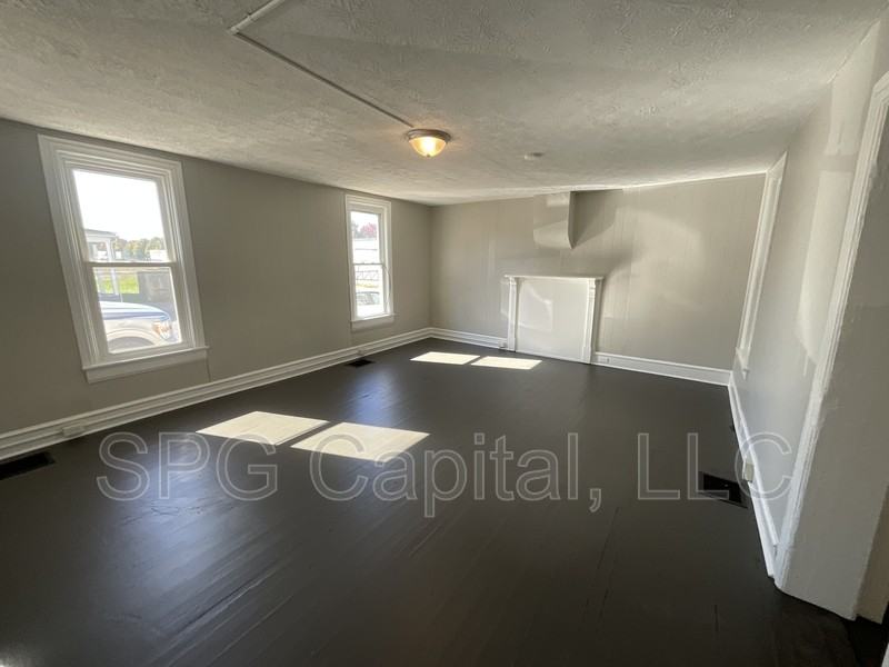 61 W South St - Photo 6 of 10