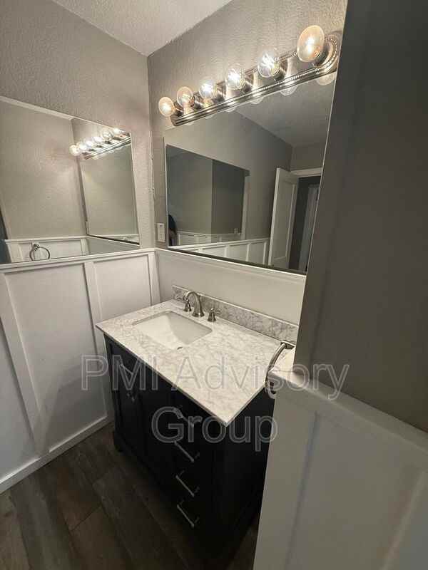 3625 Sw 29th Ter #2 - Photo 3 of 7