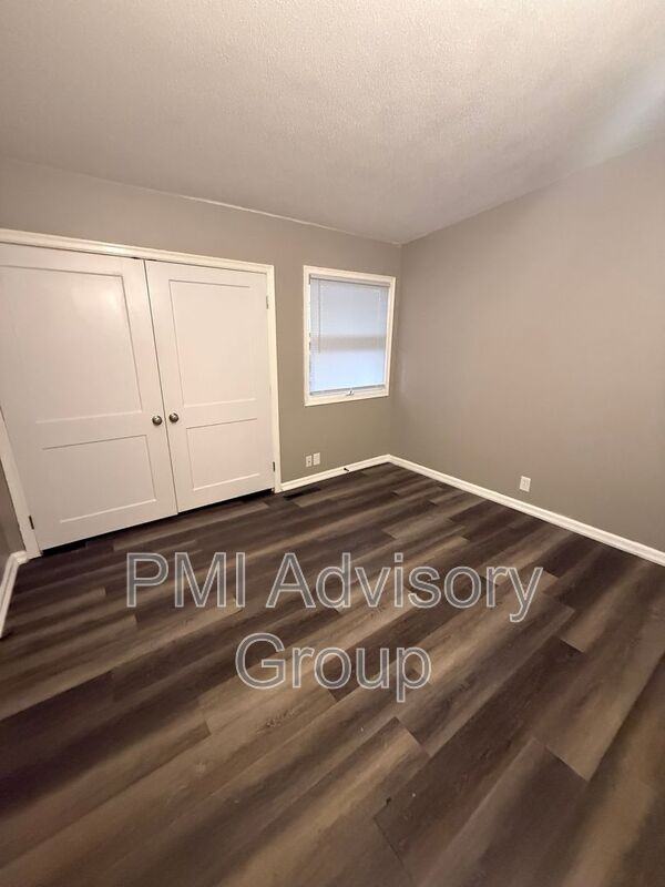 3625 Sw 29th Ter #2 - Photo 5 of 7