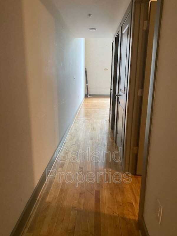 821 Salem Ave Sw #3 - Photo 3 of 9
