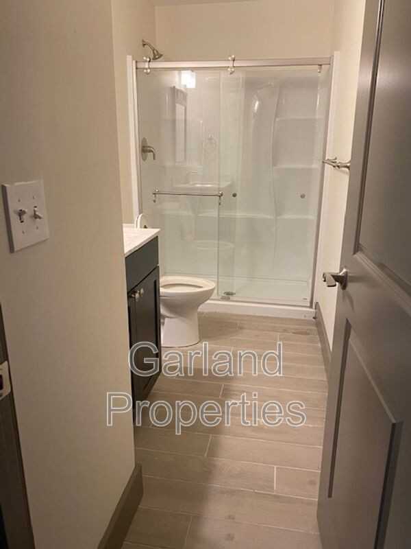 821 Salem Ave Sw #3 - Photo 6 of 9