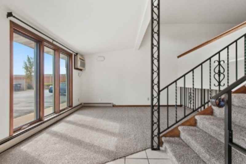 2380 Canter Ln - Photo 3 of 8