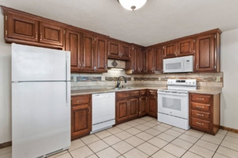 2380 Canter Ln - Photo 6 of 8