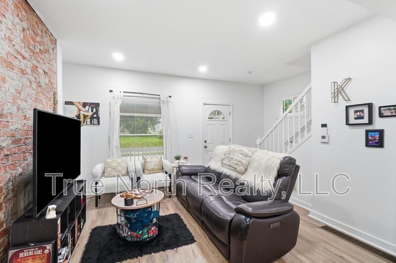 958 Miller Ave - Photo 6 of 28