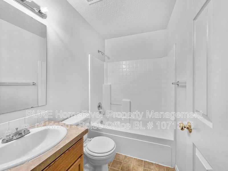 16772 Bayou Way - Photo 2 of 28
