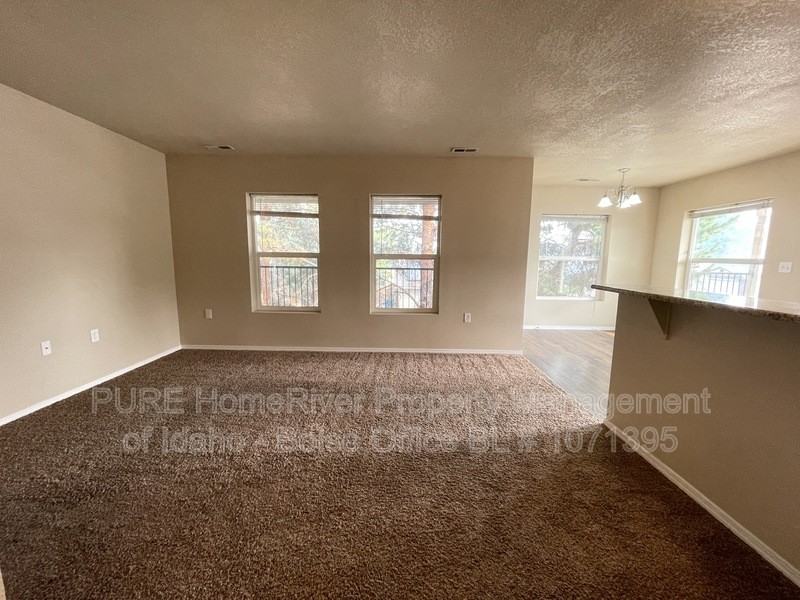 1559 S Allante Pl #201 - Photo 2 of 18