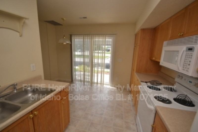 1304 S Ivy St #B - Photo 6 of 17
