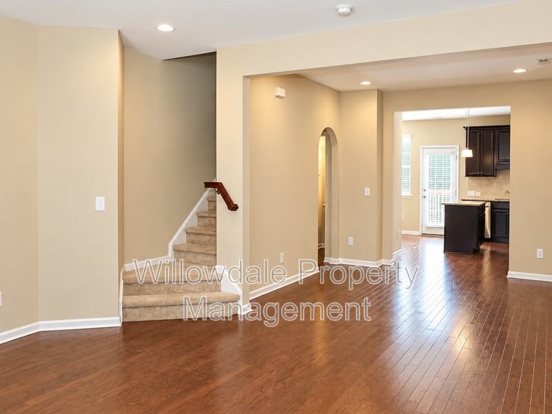 707 Wickham Ridge Rd - Photo 5 of 12