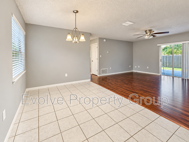 341 Frosti Way - Photo 2 of 24