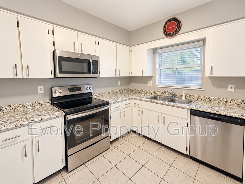 341 Frosti Way - Photo 3 of 24
