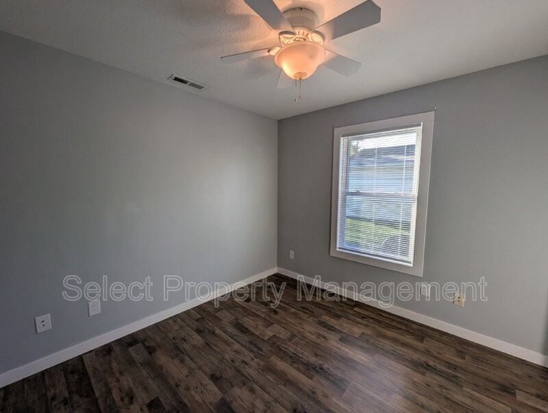 4808 Tyrone Rd - Photo 7 of 22