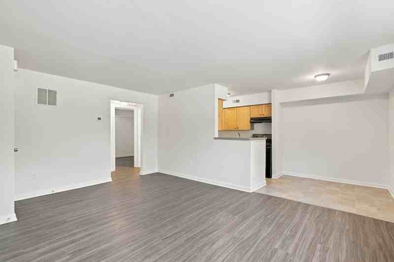 5001 Midwood Ave #C5 - Photo 5 of 14
