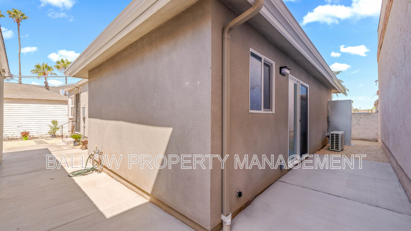 733 E 7th St - Photo 7 of 8
