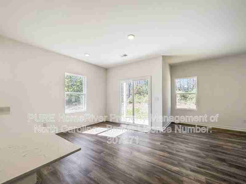 1502 Catskill Way - Photo 4 of 17