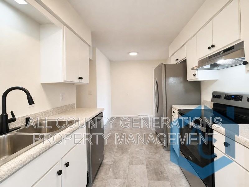 4101 Pershing Ave - Photo 2 of 11