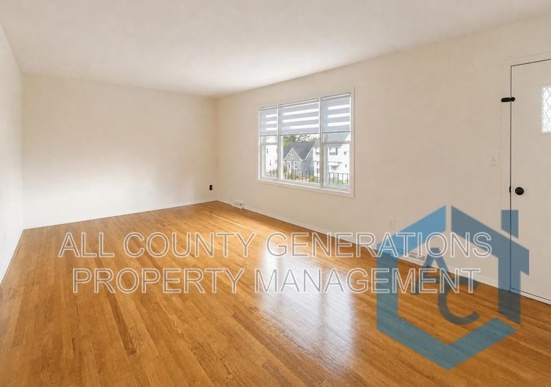 4101 Pershing Ave - Photo 3 of 11
