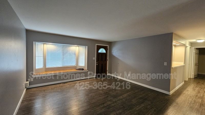 12828 111th Ave Ne - Photo 2 of 19