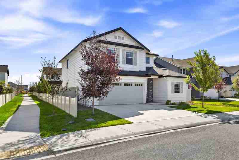 4328 N Pale Creek Ave - Photo 2 of 50