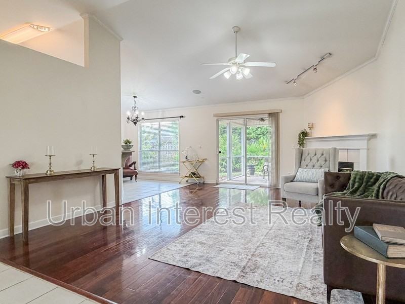 4041 Broken Arrow Ct - Photo 5 of 24