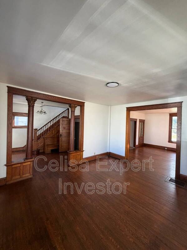 1219 Scott Ave - Photo 3 of 12