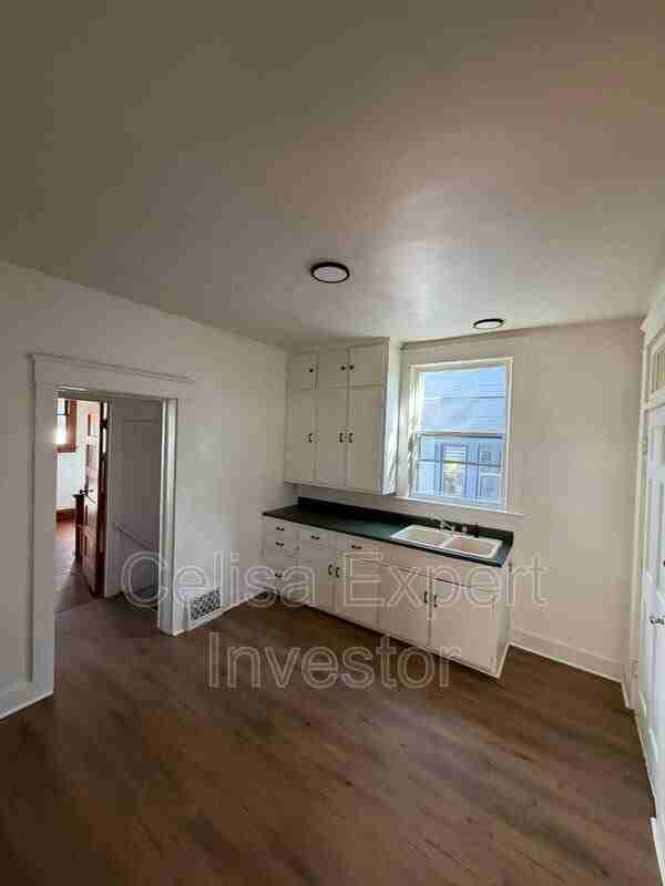 1219 Scott Ave - Photo 5 of 12
