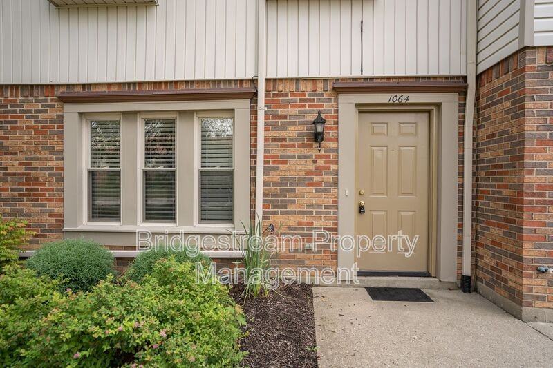 1064 Beryl Trl - Photo 2 of 37
