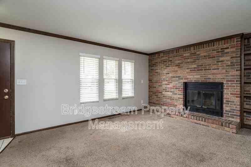1064 Beryl Trl - Photo 5 of 37