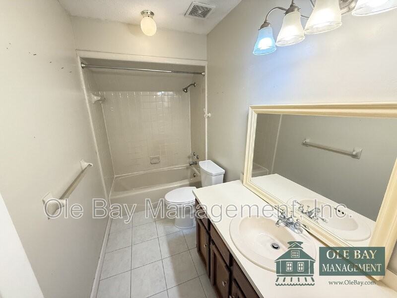6509 Bienville Ct - Photo 7 of 10