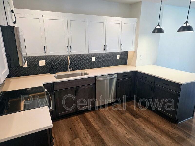 423 Sw 12th St - Photo 4 of 36