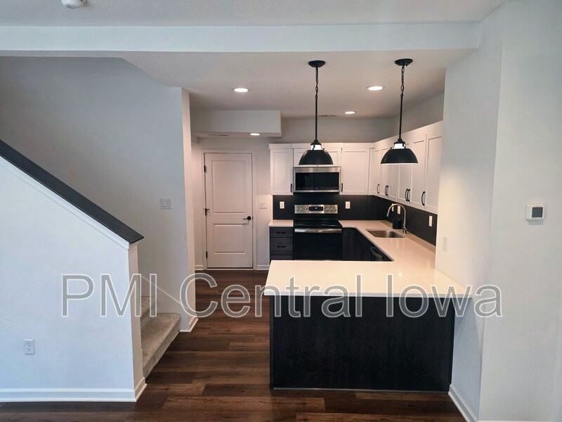 423 Sw 12th St - Photo 6 of 36