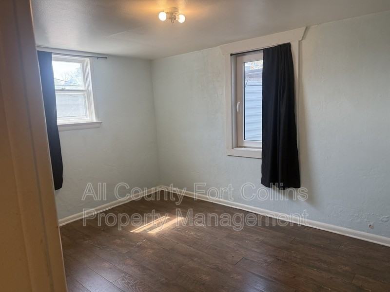 2301 W 6th St - Photo 5 of 8