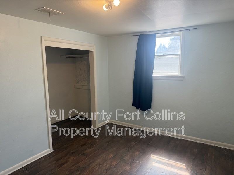 2301 W 6th St - Photo 6 of 8