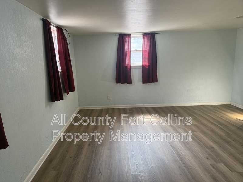2301 W 6th St - Photo 7 of 8