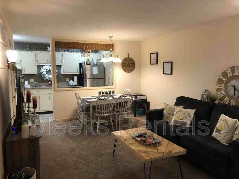 1615 6th Ave #103 - Photo 2 of 9